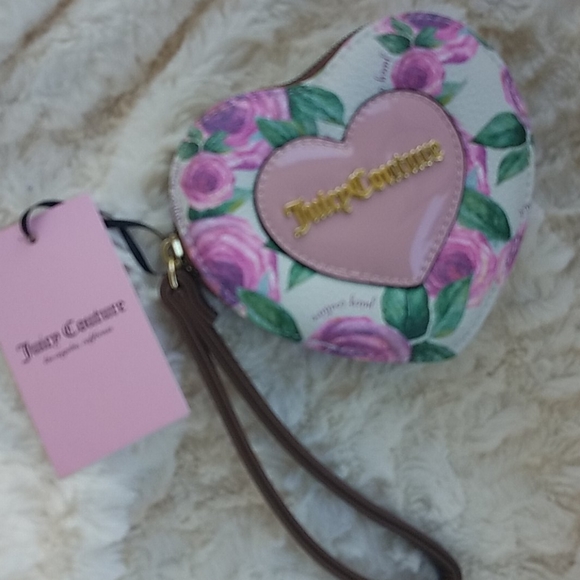 🏵JUICY COUTURE HEART WRISTLET 🏵 - Picture 2 of 5